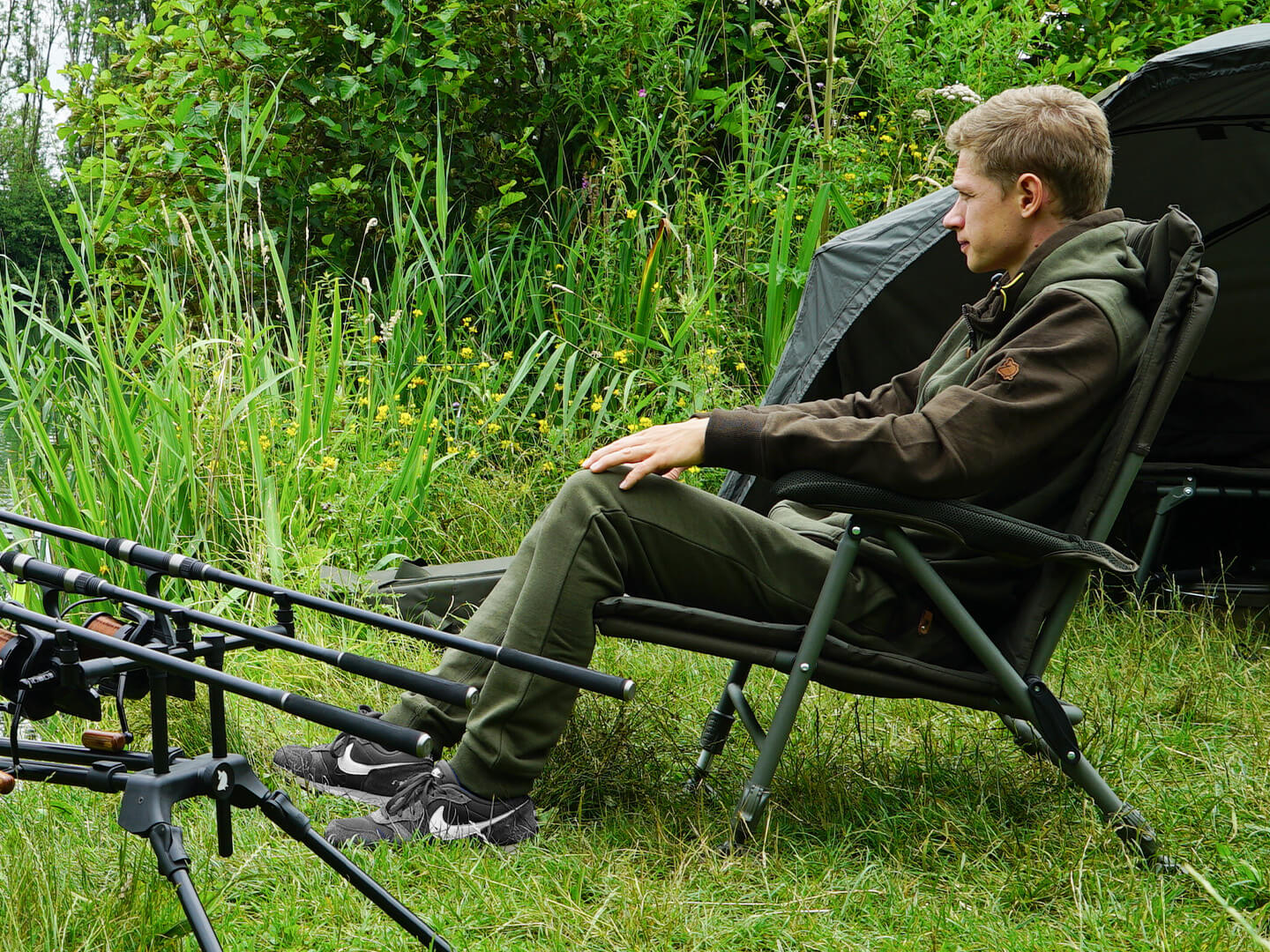STRATEGY křeslo Lounger 52